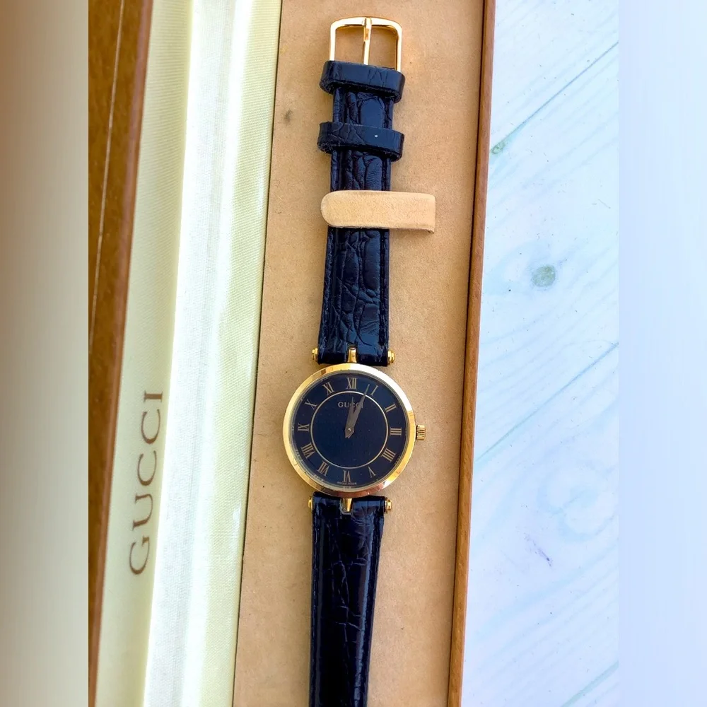 Authentic Gucci watch UNISEX 🖤💛🖤 - Picture 3 of 14